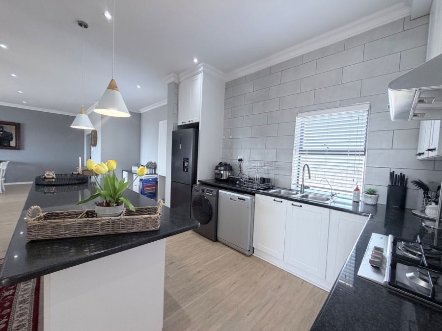 3 Bedroom Property for Sale in Big Bay Western Cape